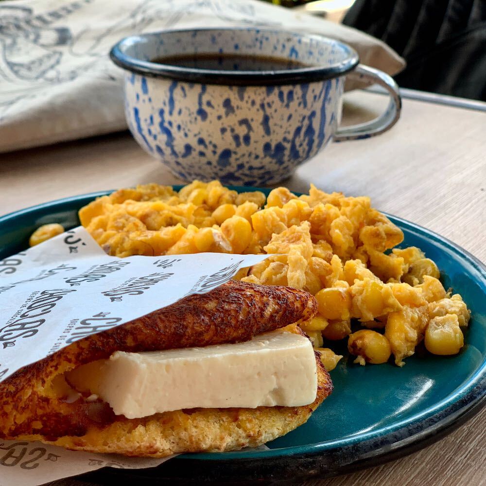 Arepa Chocla con Huevos Sencillos