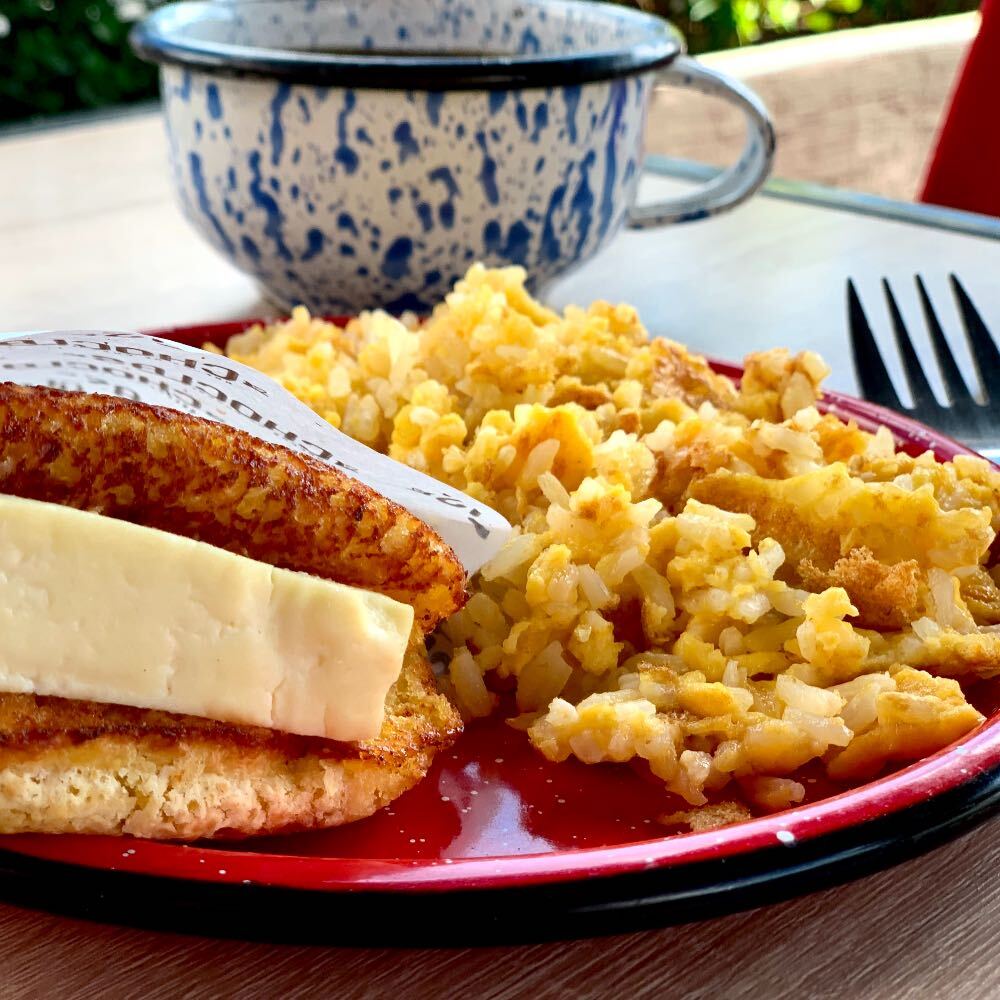 Arepa Chocla con Huevos con arroz